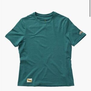 NWOT Tracksmith Session Tee